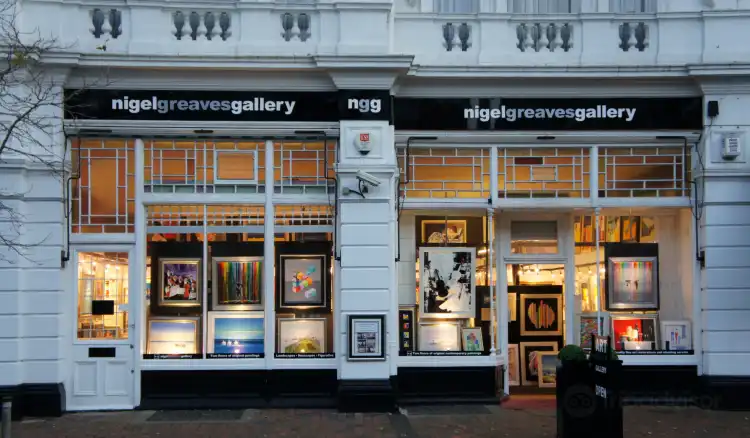 Hotels near Nigel Greaves Gallery