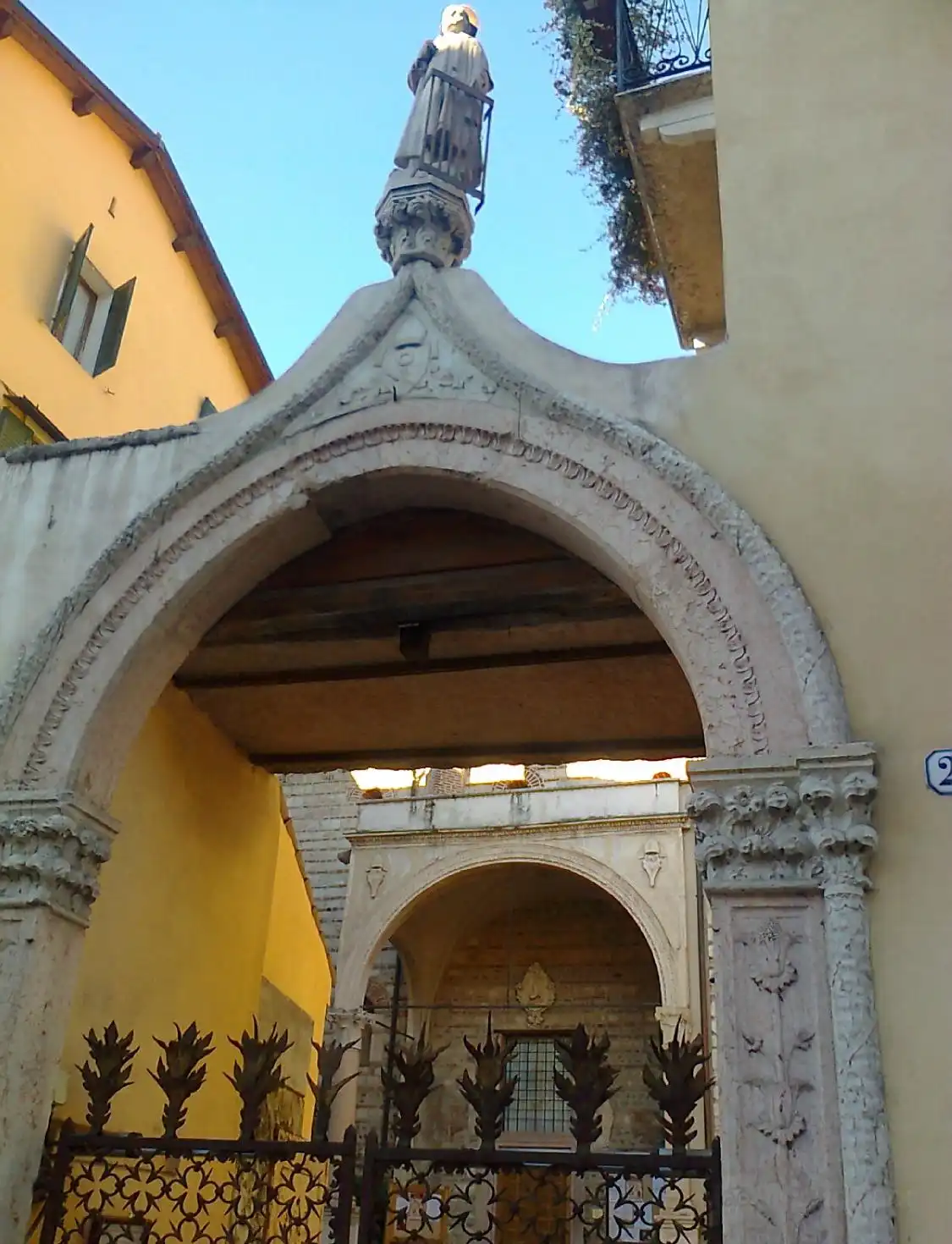 Hotels in der Nähe von chiesa di San Lorenzo - Verona