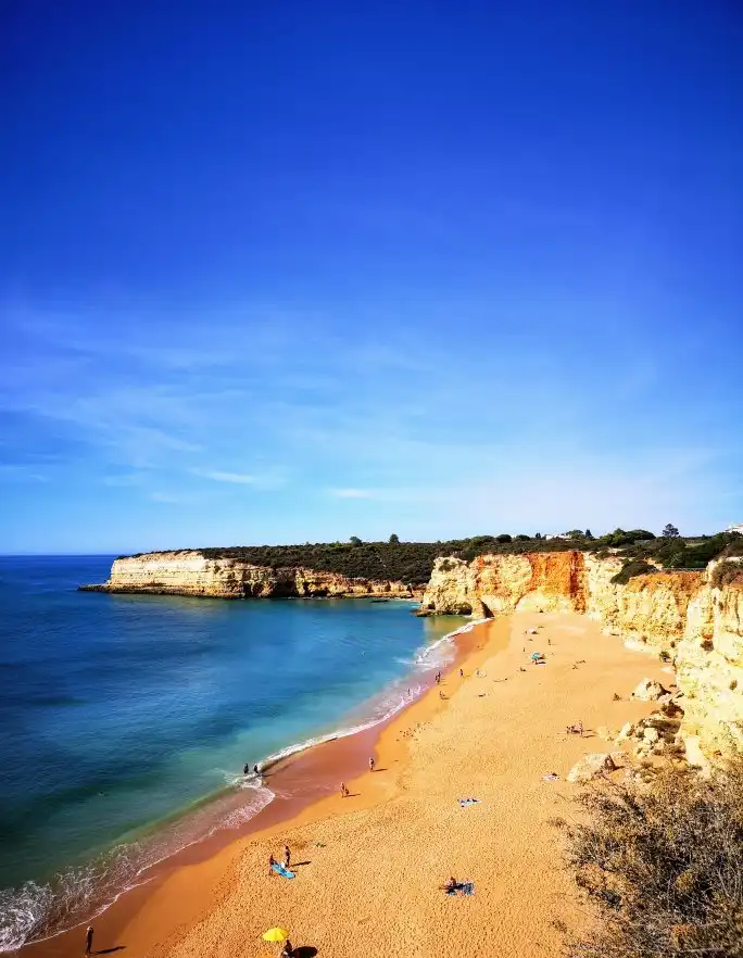 Hotels near Praia da Senhora da Rocha
