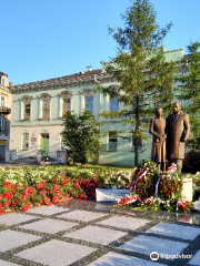 Monument for Maria and Lech Kaczyński in Radom