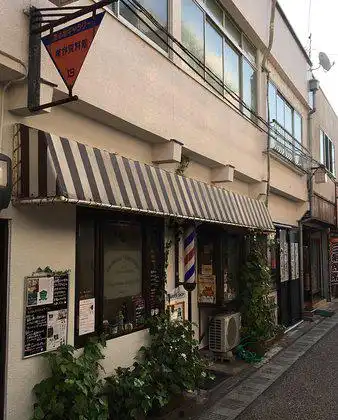 Hotels near Barbershop Museum