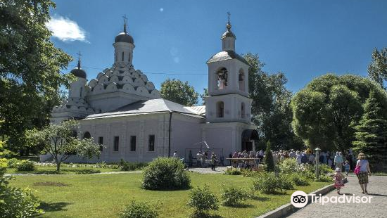 Holy Trinity Church(Karamyshevskaya Emb)