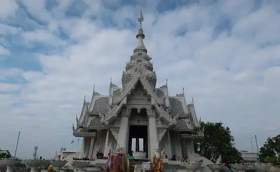 Hotels near Lak Muang Phayao Shrine
