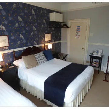 Maison Dieu Guest House