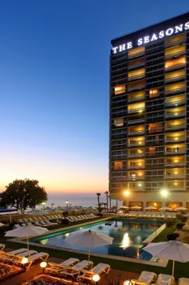 The Seasons Hotel -Studio & Suite - parking