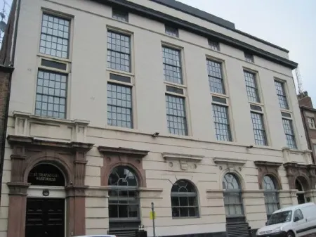 Trafalgar Warehouse Apartments Отели рядом с достопримечательностью «Paul McCartney's Childhood Home»