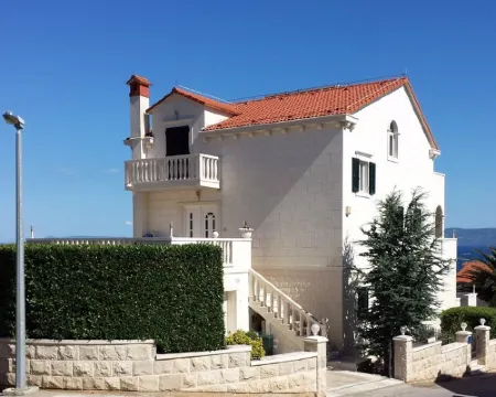 Apartments Villa Jadranka Adults Only Hotels in Bol