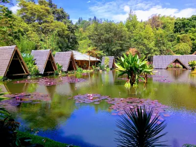 Imah Seniman Hotels in Lembang