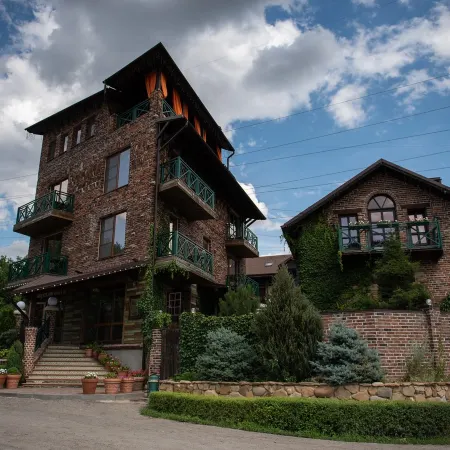 Rassl Country Home (Рассл Кантри Хоум)