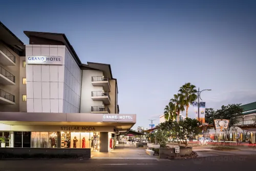 Grand Hotel and Apartments Townsville - parking