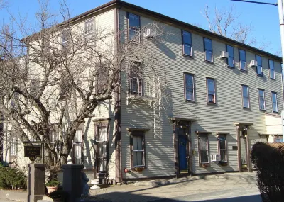 Bellevue House Hotel a 