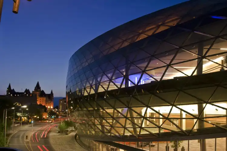 Các khách sạn gần Shaw Centre