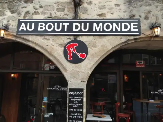 鄰近上城街的酒店