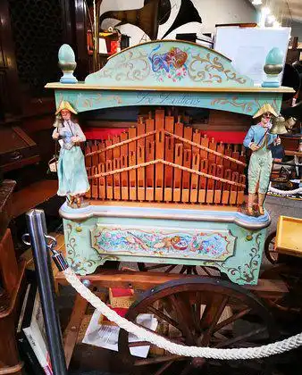 Hotels near Music Box Museum of Izu