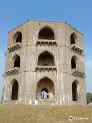 Salabat Khan Tomb Or Chandbibi's Mahal