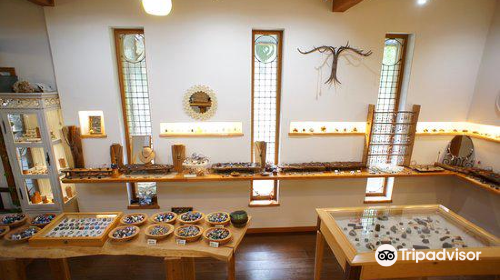 Jizai Glass Beads Studio & Gallery