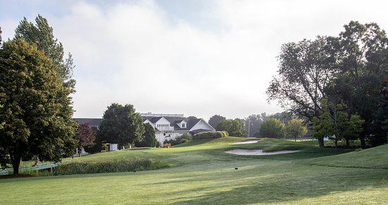 Black Swan Country Club