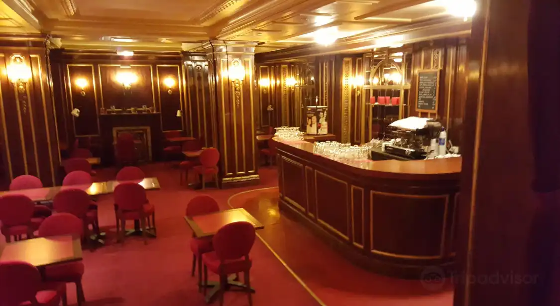 Hotels near Theatre Edouard VII