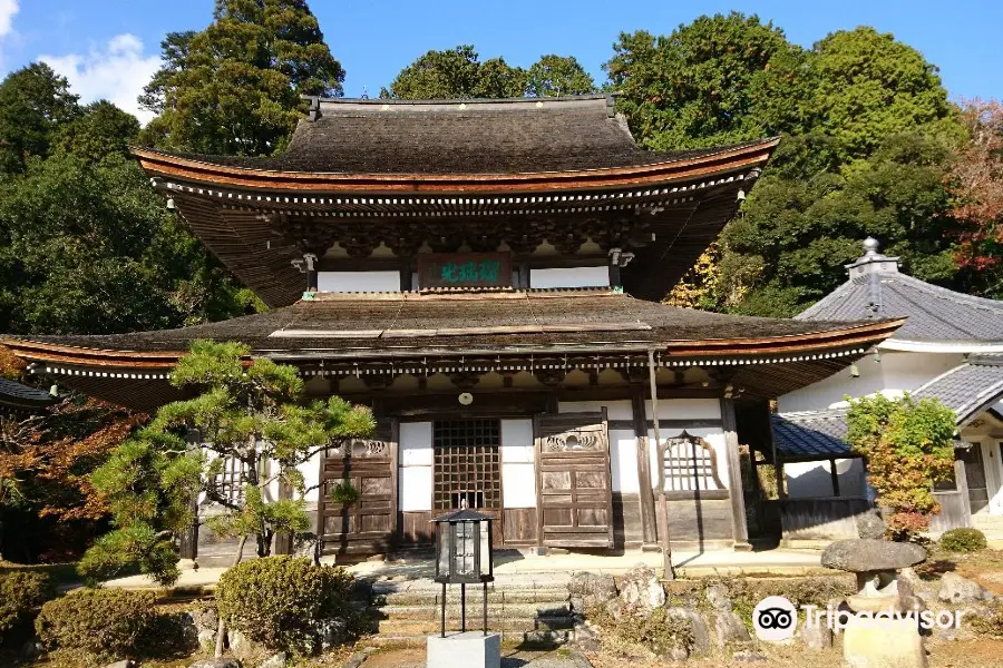 Shikinsan Tennei Temple