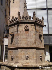 Font Gòtica (Gothic Fountain)