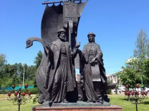 Monument To Blessed Petr and Fevroniya Moromskiye