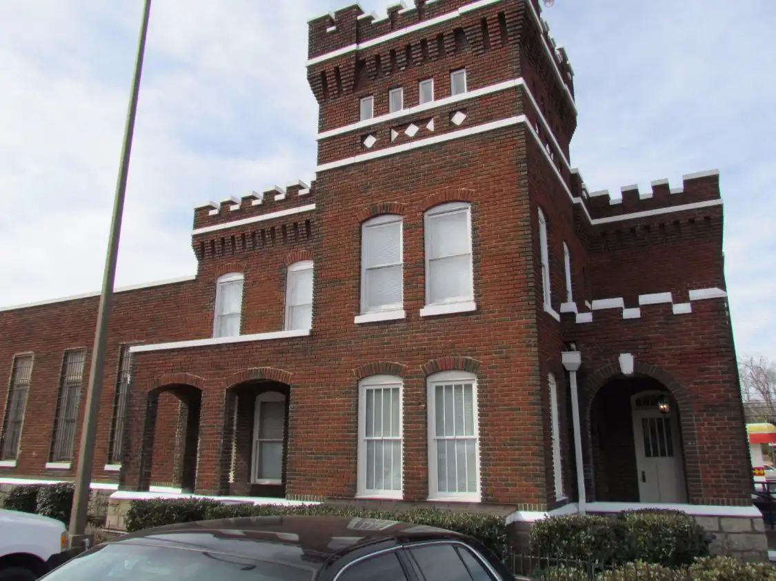 Hotels near Barrow County Museum