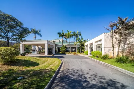 Hotel Panamby Guarulhos Отели в г. Гуарульюс