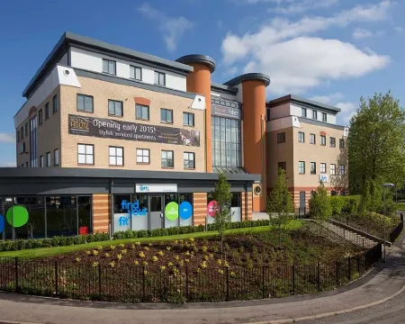 House of Fisher - Beneficial House Hotels in Bracknell