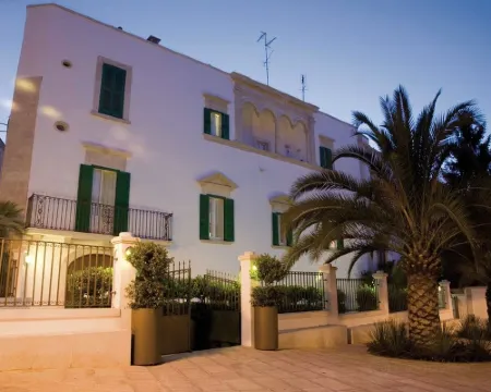 ディモラ インティニ ノーチのホテル