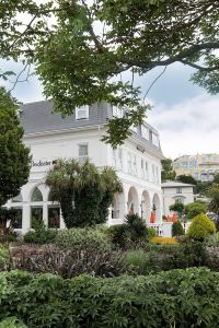Featured image of post Premier Inn Torquay Contact Number