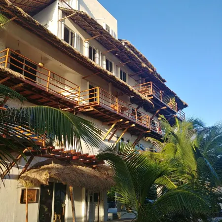 El Fuerte Beach Resort