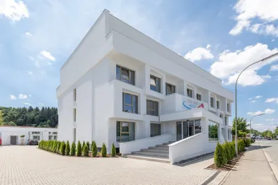 Trip Inn Conference Hotel & Suites Hotels near Vier Turme Wanderung