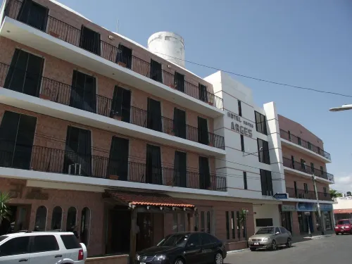 Hotel & Suites Arges - Centro Chetumal