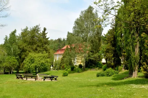 أكتزينت هوتل أم بورج هولتس فنادق في Bad Liebenstein