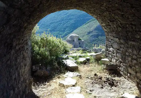 Hotels near The Castle of Borsh