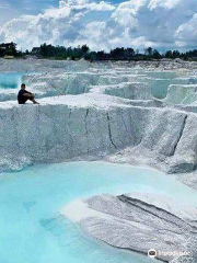 Kaolin Lake