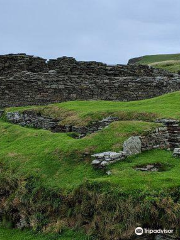 Midhowe Tomb & Chambered Cairn