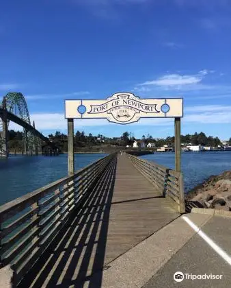 Newport Bay Fishing Pier