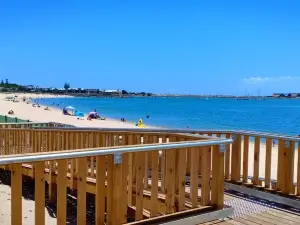 Koombana Beach
