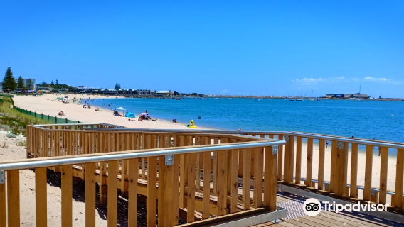 Koombana Beach