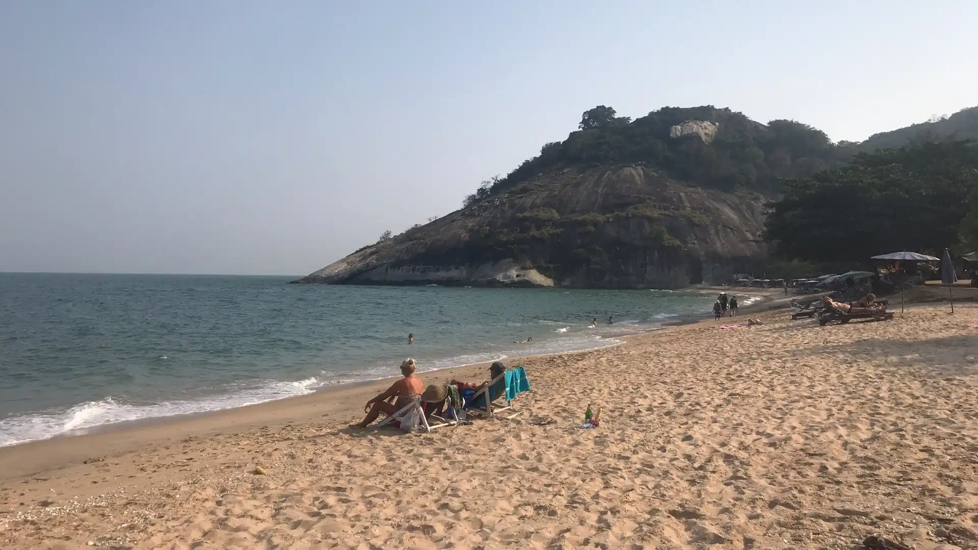 Hotels near Sai Noi Beach
