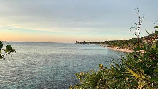 Grand Roatan Beach Club