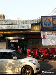 Ying Charoen Market