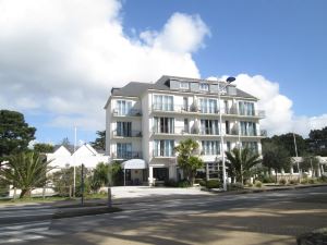 Hotel Kastel & Spa Avec Piscine d'Eau de Mer Chauffee