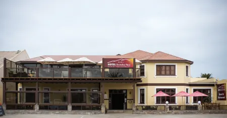 Hotel Deutsches Haus Swakopmund Отели в г. Свакопмунд