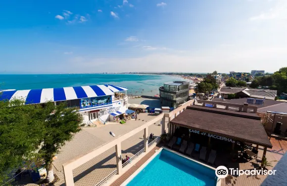 阿那帕公園酒店