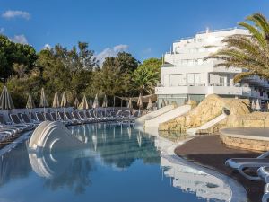 FERGUS Style Cala Blanca Suites