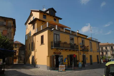 Hotel Conte Ruggero Отели в г. Сан-Никола-да-Крисса