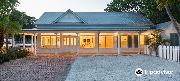 Paradise Inn - Adult Exclusive Hotels in Monroe County
