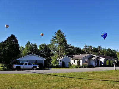 สโตว์โมเต็ลแอนด์สโนว์ดริฟท์ โรงแรมใน